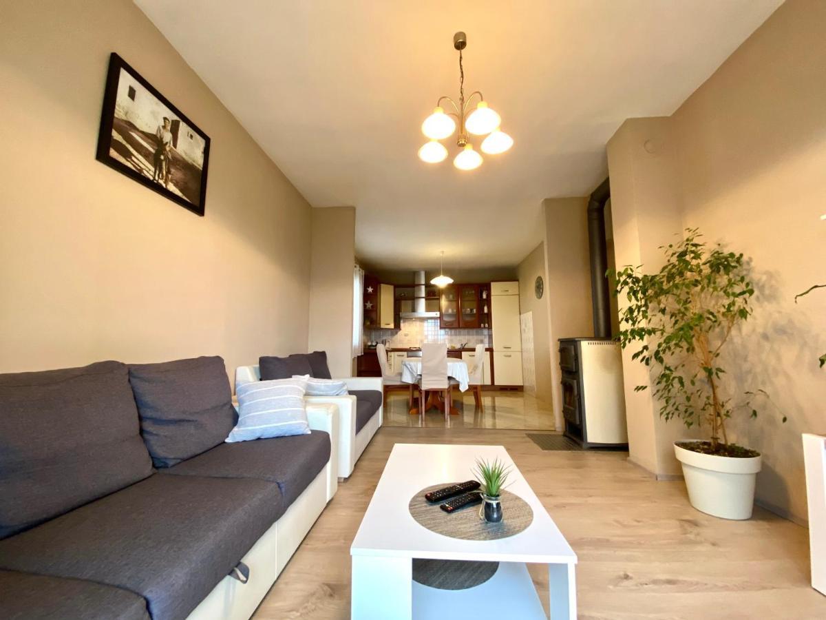 Apartment Marcella 1 Ljubač Buitenkant foto