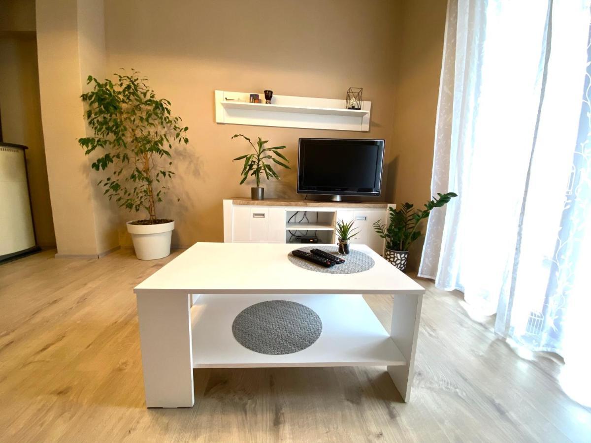 Apartment Marcella 1 Ljubač Buitenkant foto