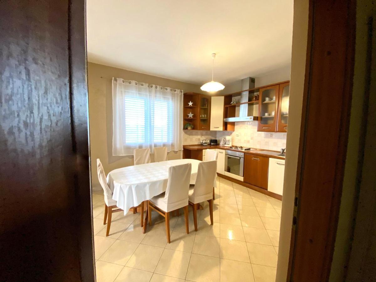 Apartment Marcella 1 Ljubač Buitenkant foto