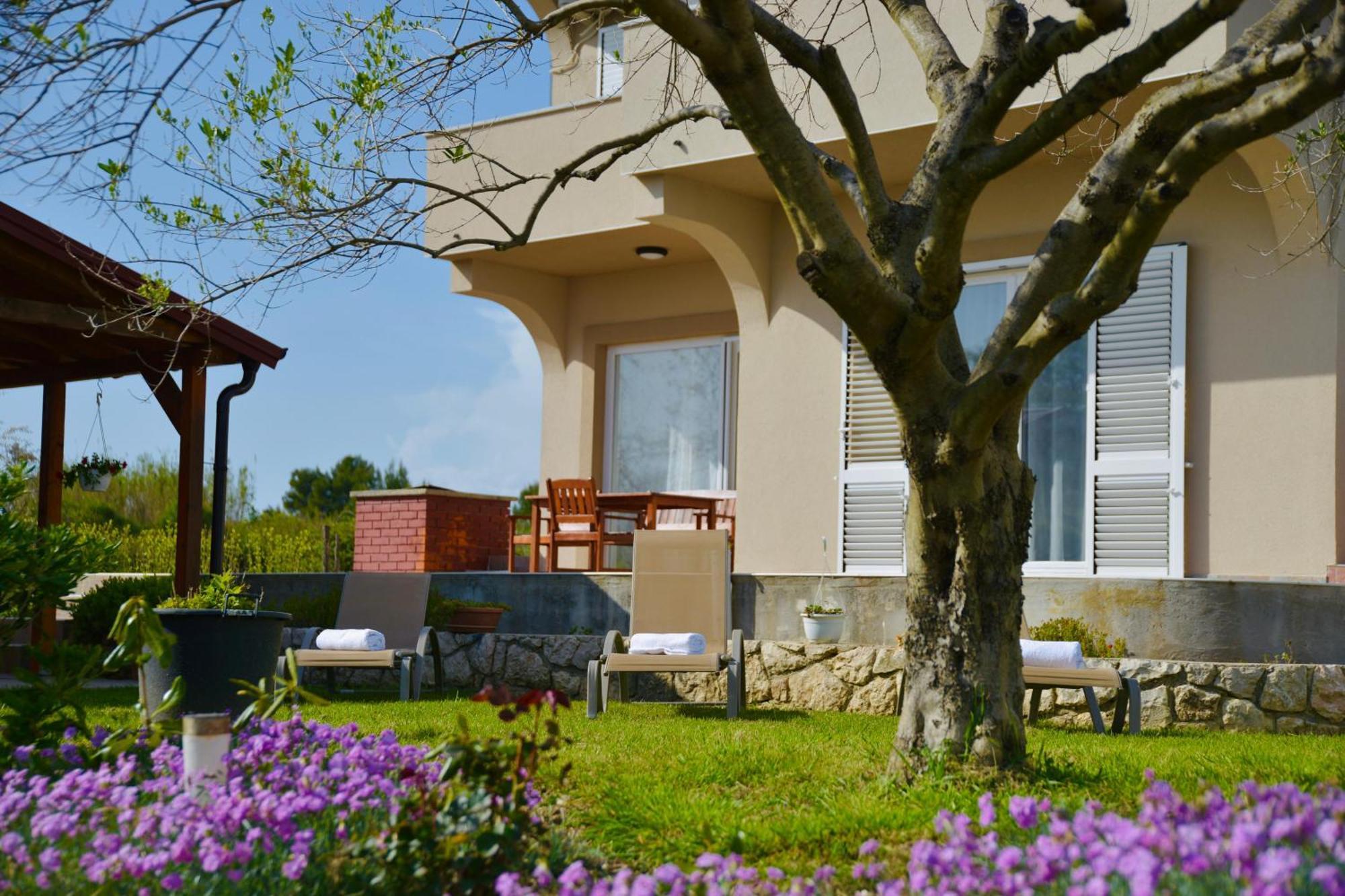 Apartment Marcella 1 Ljubač Buitenkant foto